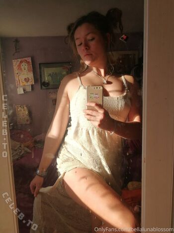 bellalunablossom