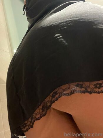 Full leaked Bellaperrix private photo