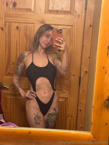 Full leaked Bellecurves private photo