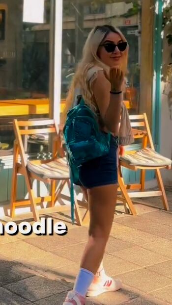 Full leaked Benvivien page private photo