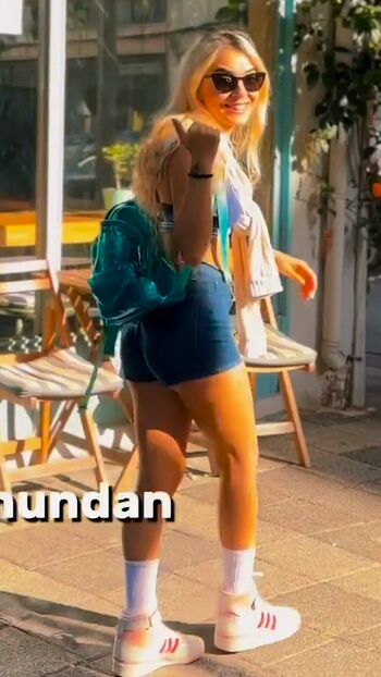 Full leaked Benvivien page private photo