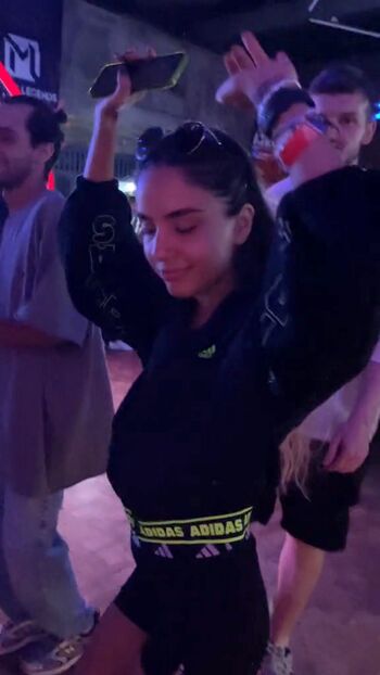 Full leaked Benvivien private photo