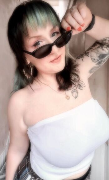 Full leaked Bernhamroxy private photo