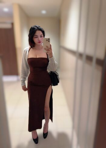 Full leaked Berry cigarr private photo