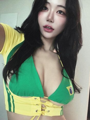 Full leaked Berry private photo