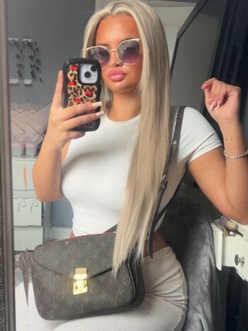 Full leaked Beth gould private photo