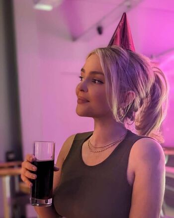 Full leaked Beth mae private photo