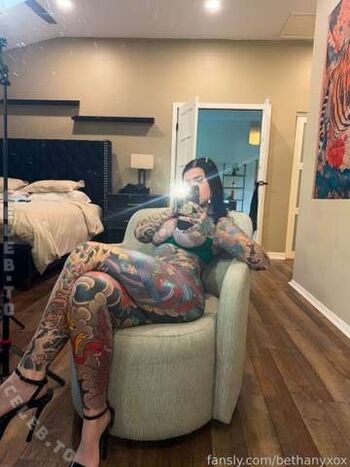 Full leaked Bethany moore page private photo