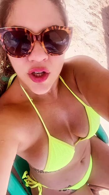 Full leaked Bethe correia page private photo