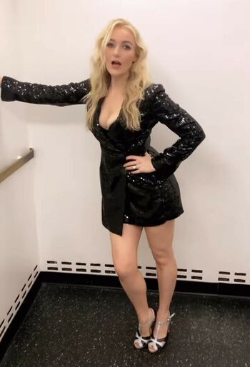 Full leaked Betsy wolfe private photo