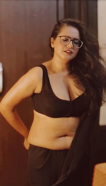 Full leaked Bhindeshitara private photo