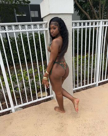 Full leaked Bigbootykyy private photo
