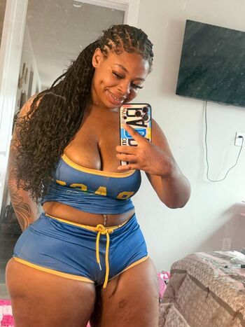 Full leaked Bignie private photo