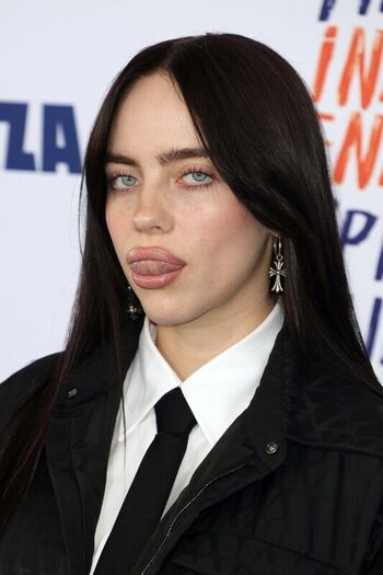 Full leaked Billie eilish private photo