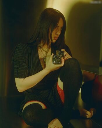 Full leaked Billie eilish  page private photo
