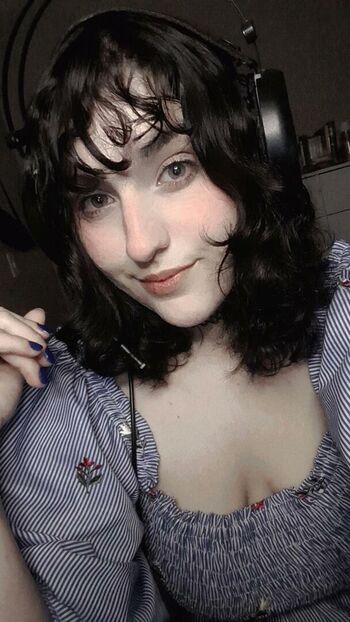 Full leaked Billowybunny private photo