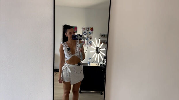 Full leaked Bisscute page private photo