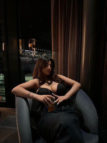 Full leaked Bitasmeri page private photo