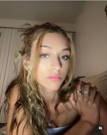 Full leaked Bklynjoelle private photo