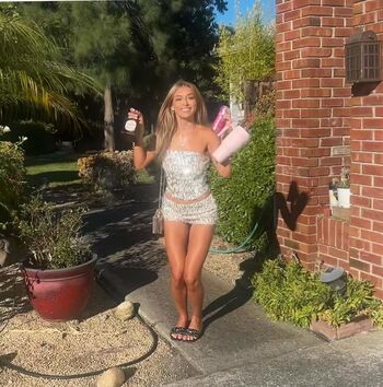Full leaked Bklynjoelle private photo
