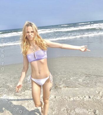 Full leaked Blondeeegirl page private photo