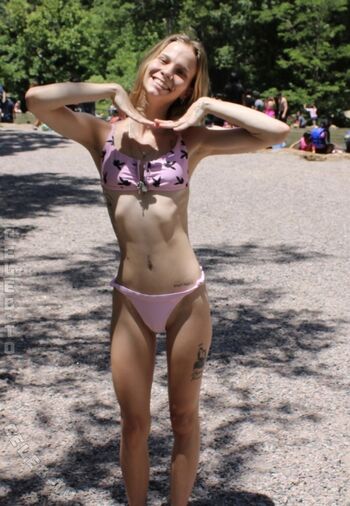 Full leaked Blondeeegirl private photo