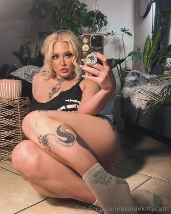 Full leaked Blondekittycattt private photo