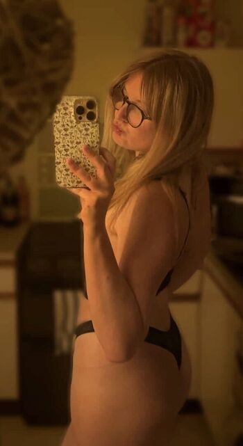 Full leaked Blondeteen private photo