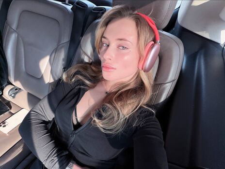 Blondinka Drive Angelina