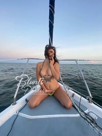 bluntswithpandoraa