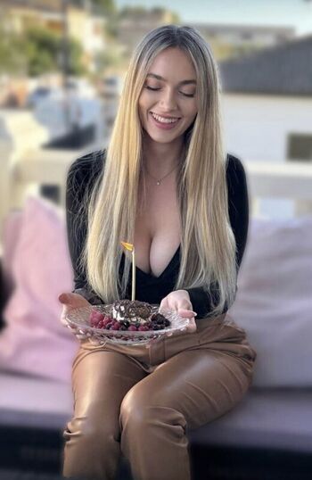 Full leaked Bobbie moore page private photo
