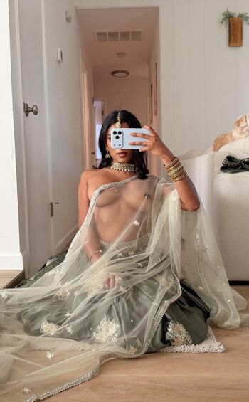 Full leaked Bollywoodtrapqueen page private photo