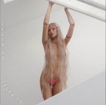 Full leaked Bonnie strange private photo