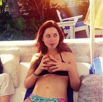 Bonnie Wright