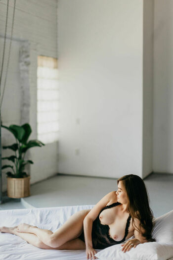 Full leaked Boudoir page private photo