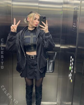 Full leaked Bougebby private photo