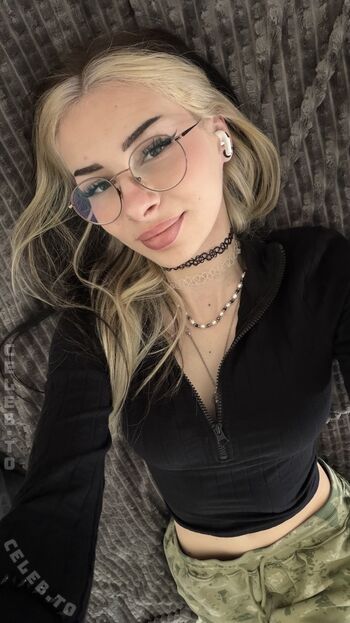 Full leaked Bougebby private photo