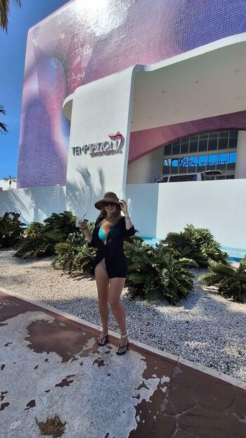 Full leaked Bouncing angel private photo
