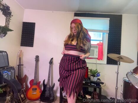 bratzzdollflesh