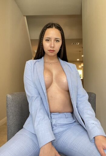 Full leaked Breedeltoro private photo