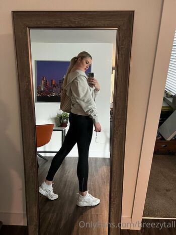 Full leaked Breezytall private photo