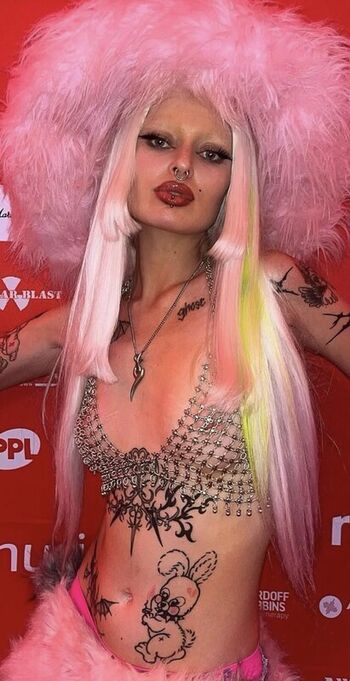 Full leaked Bridesque private photo