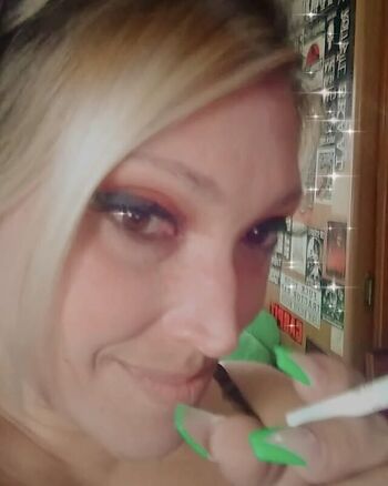 Full leaked Bridget the midget page private photo