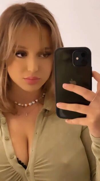 Full leaked Bridgetmarchese page private photo