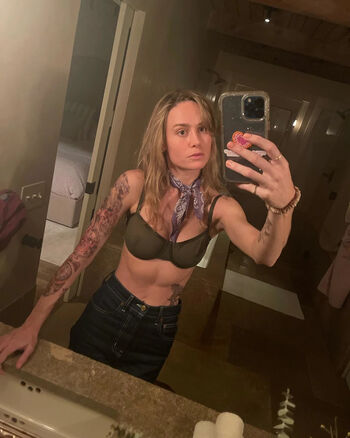 Full leaked Brie larson page private photo