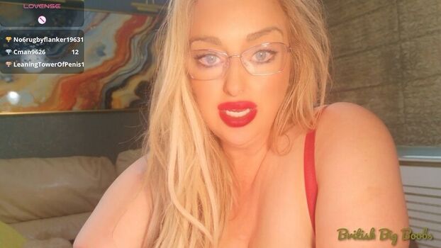 Full leaked British big boobs private photo