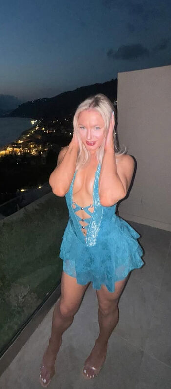 Full leaked British rose private photo