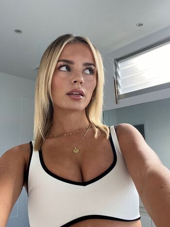 Full leaked Brontesheppeard private photo