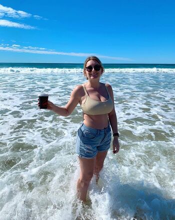 Full leaked Brooke williams private photo