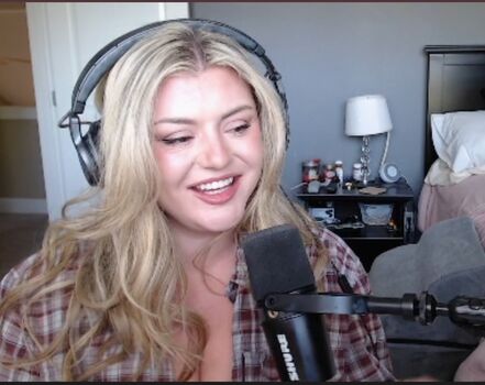 Full leaked Brookeab page private photo